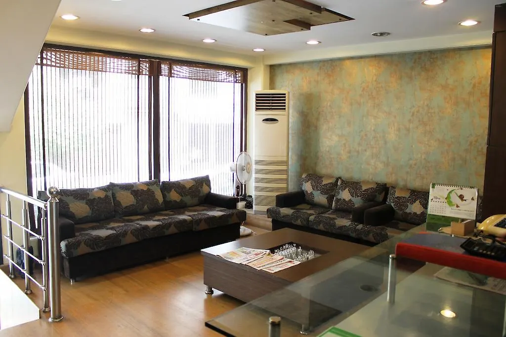 Capital O 2382 Hotel White House Continental Delhi   Delhi (National Capital Territory of India)