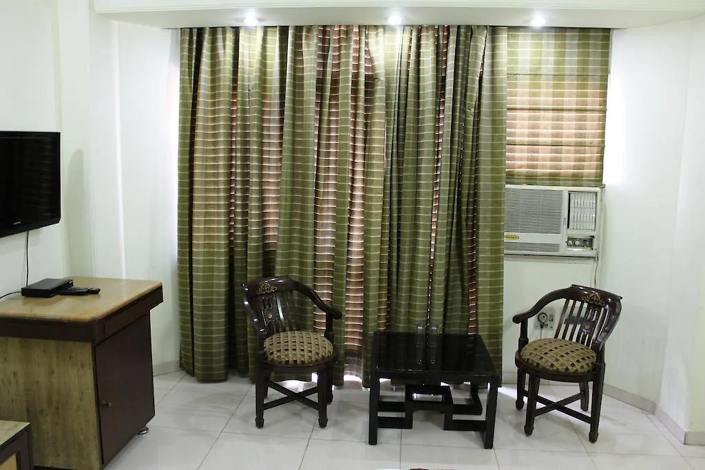 Capital O 2382 Hotel White House Continental Delhi