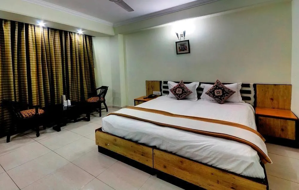 Capital O 2382 Hotel White House Continental Delhi  India