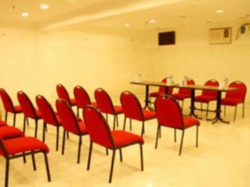 Capital O 2382 Hotel White House Continental Delhi  3*, Delhi (National Capital Territory of India)