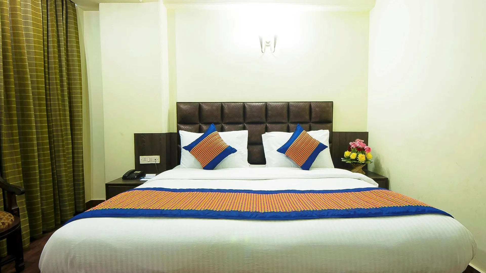 Capital O 2382 Hotel White House Continental Delhi   Delhi (National Capital Territory of India)