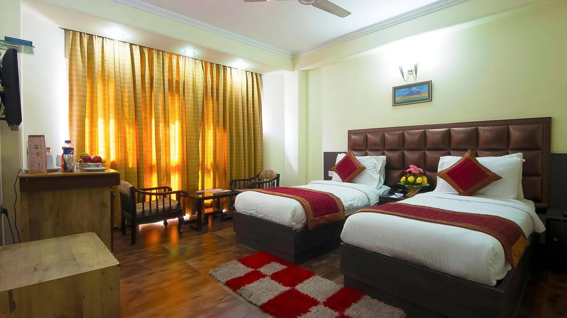 Capital O 2382 Hotel White House Continental Delhi