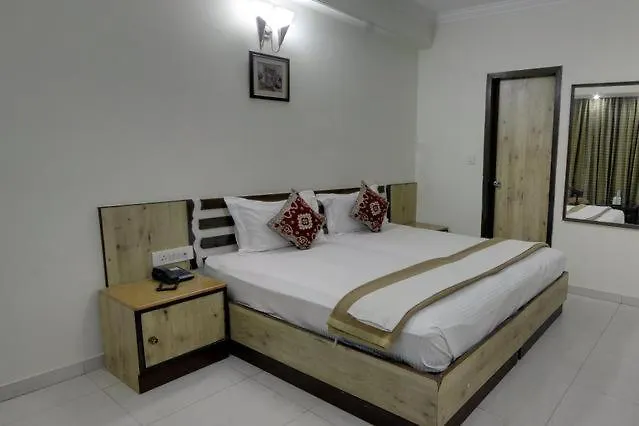 Capital O 2382 Hotel White House Continental Delhi  India